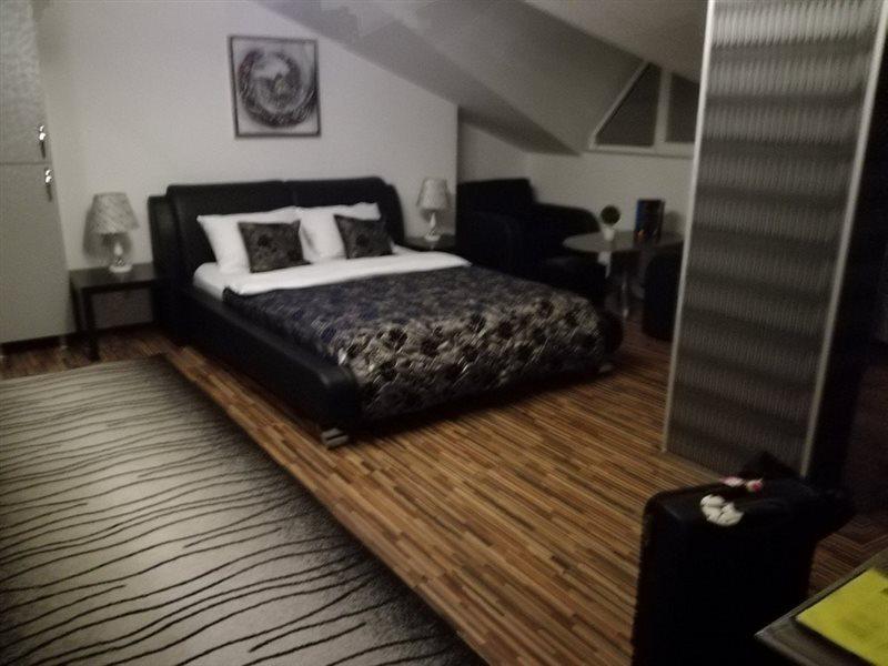 Hostel Kalonis Skopje Ngoại thất bức ảnh