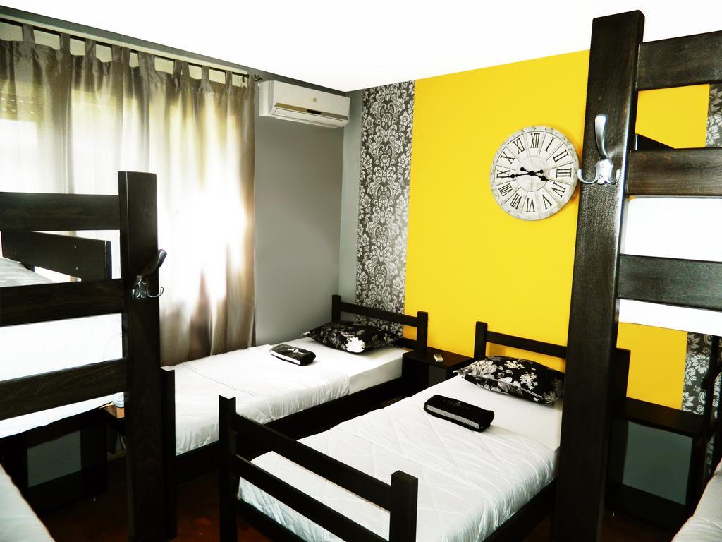 Hostel Kalonis Skopje Phòng bức ảnh
