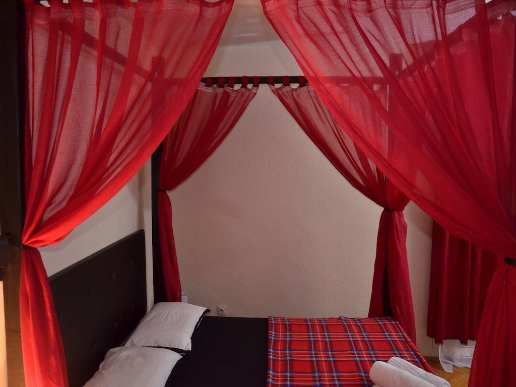 Hostel Kalonis Skopje Phòng bức ảnh