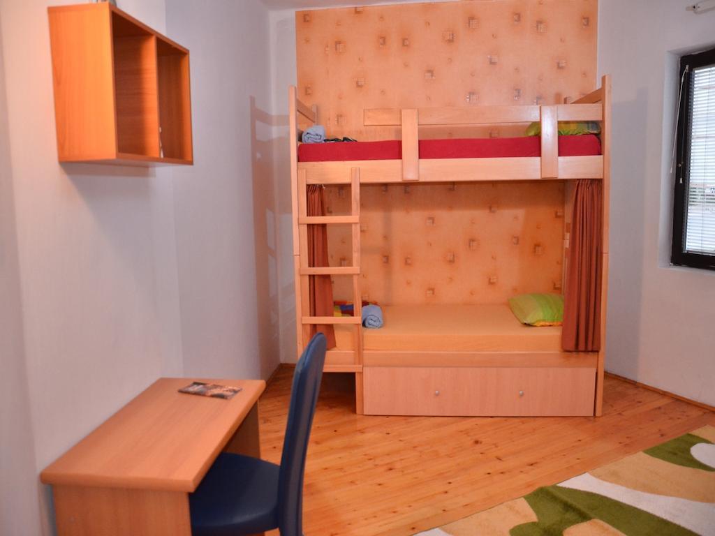 Hostel Kalonis Skopje Phòng bức ảnh