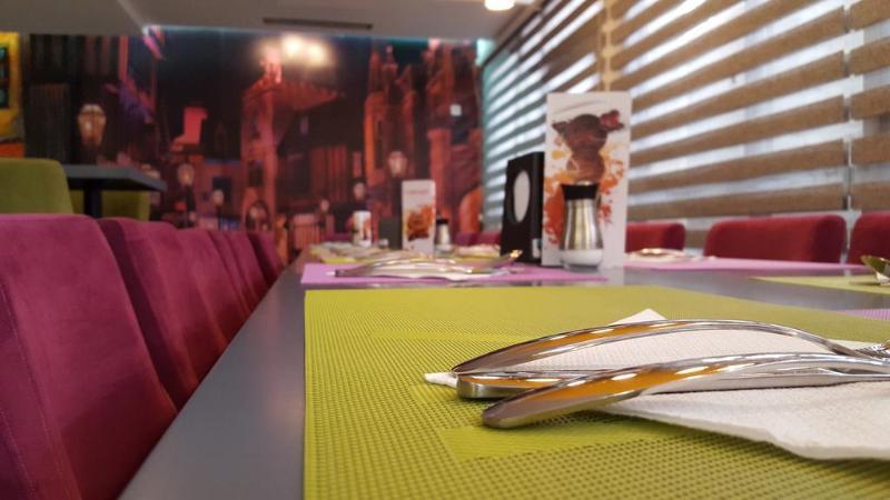 Hostel Kalonis Skopje Ngoại thất bức ảnh
