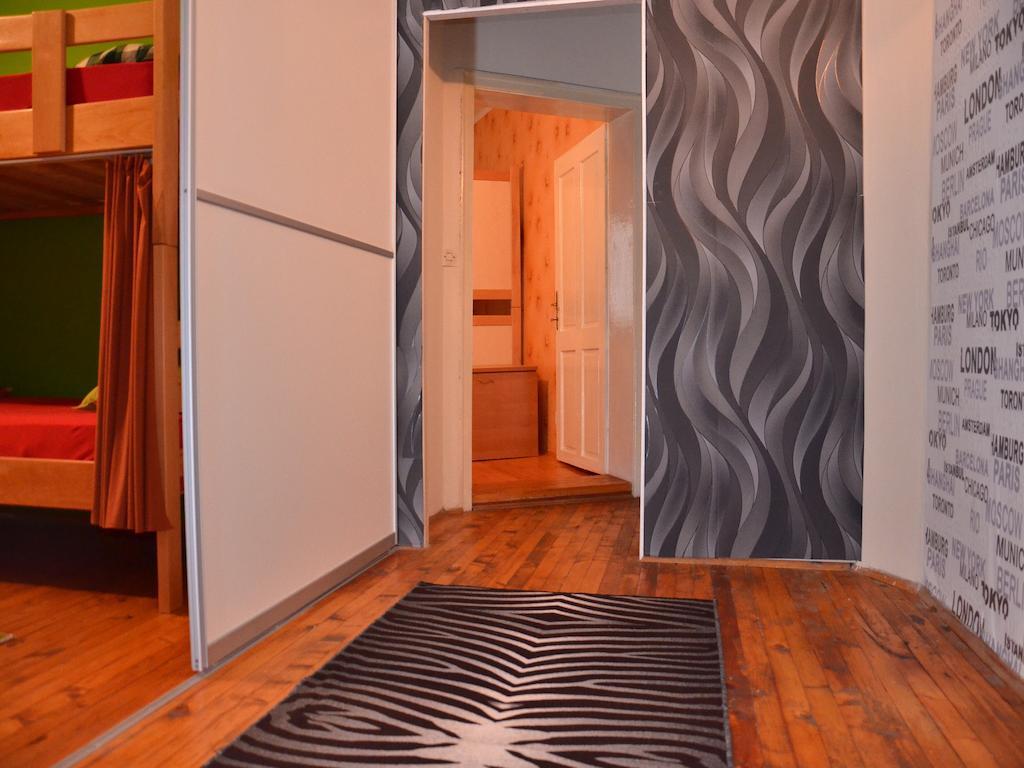 Hostel Kalonis Skopje Ngoại thất bức ảnh