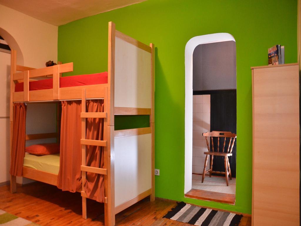 Hostel Kalonis Skopje Phòng bức ảnh