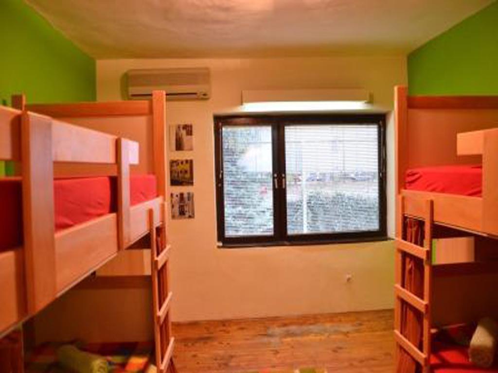 Hostel Kalonis Skopje Ngoại thất bức ảnh